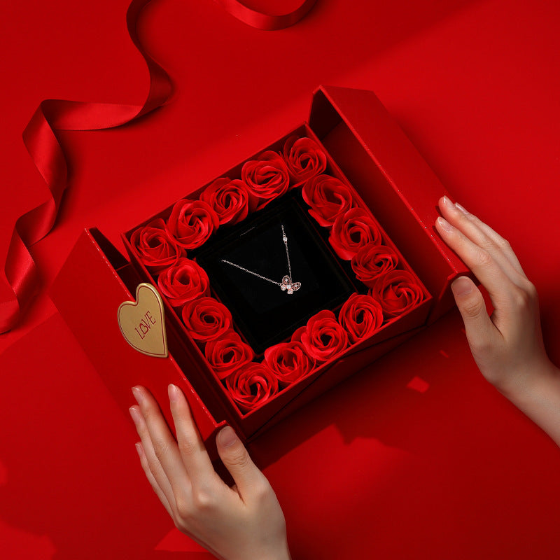 ROUGE ROMANCE